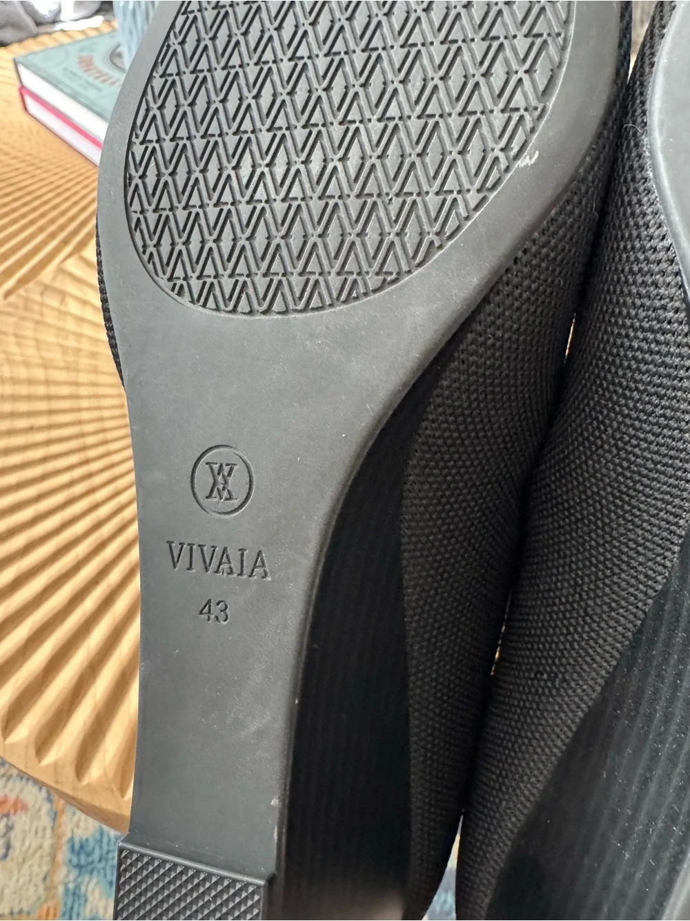 Vivaia Almond Toe Wedge Black size 43-women size 11